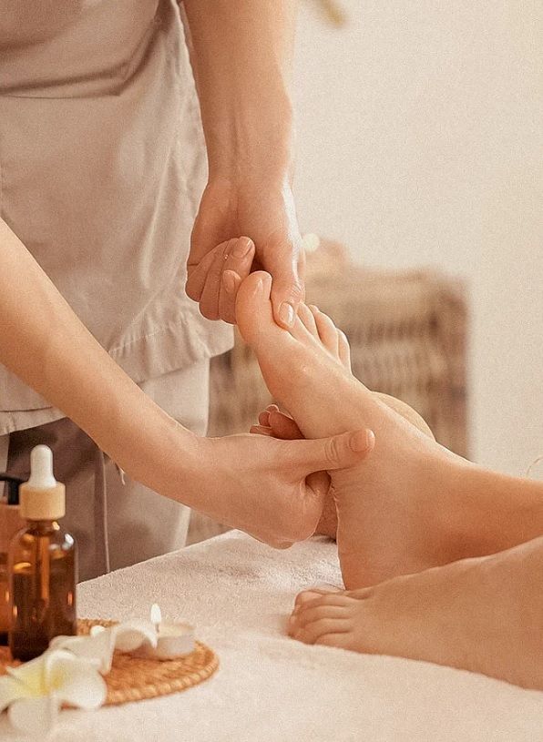The Importance of Arch Support and Custom Orthotics for Foot Health and Overall Alignment