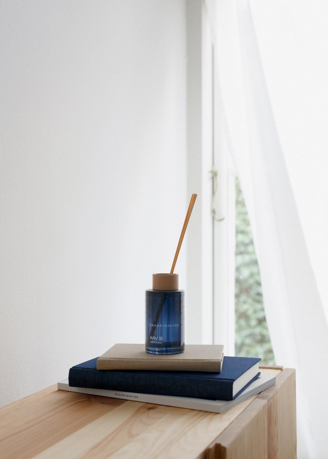 Skandinavisk HAV Sea Scent Diffuser with 8 Scents, Lasts +3 Months, Scent Notes: Salt Spray and Sea Kelp, Hawthorn and Beach R
