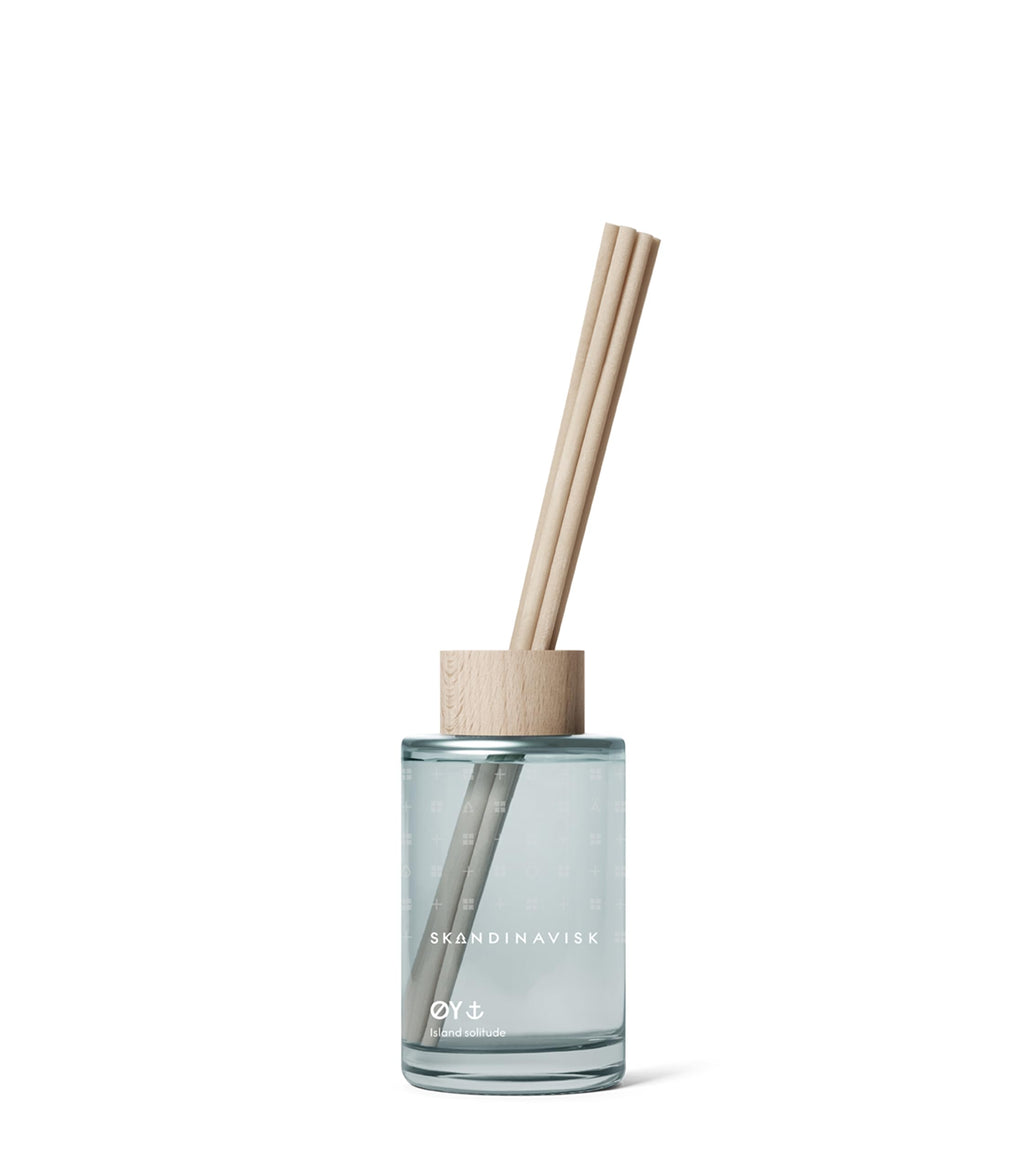 Skandinavisk Y Island Scent Diffuser with 8 Reeds. Lasts +3 Months. Fragrance Notes: Crabapple and Dog Rose, Water Mosses and