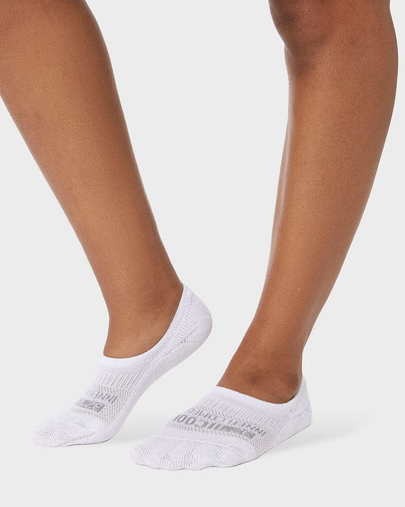 32 DEGREEES Women's 6 Pack Comfort No Show Socks | Anti-Odor | Heel Grips | Arch Support | Active | Casual | Work, White, Large