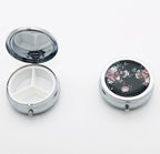 Beautiful Retro Flowers Pill Box Purse Pocket Small Round Silver Pill Case Decorative Box Metal Medicine Vitamin Pill Organizer