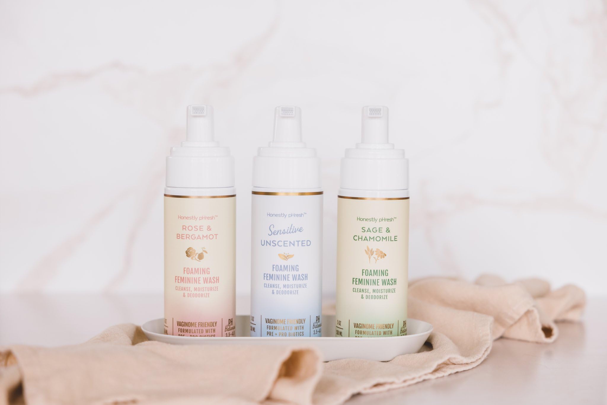 Honestly pHresh Natural Prebiotic & Probiotic Foaming Feminine Wash, pH Balanced with Essential Minerals, Safe for Sensitive Ski