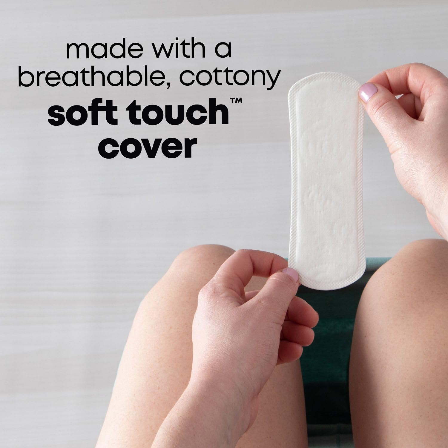 U by Kotex Clean & Secure Panty Liners, Light Absorbency, Regular Length, 516 Count (4 Packs of 129) (Packaging May Vary)