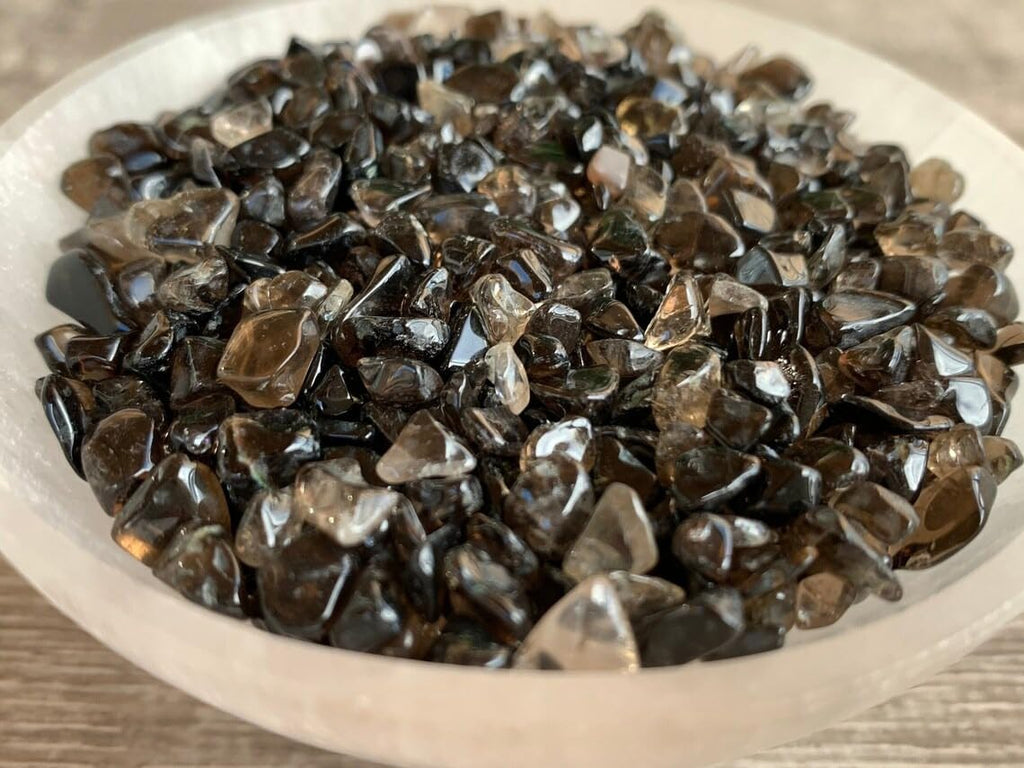 Indian Consigners Natural Crushed Polished Tumbled Gem Stone Chips, Decoration & Healing Crystals (Smokey Quartz)