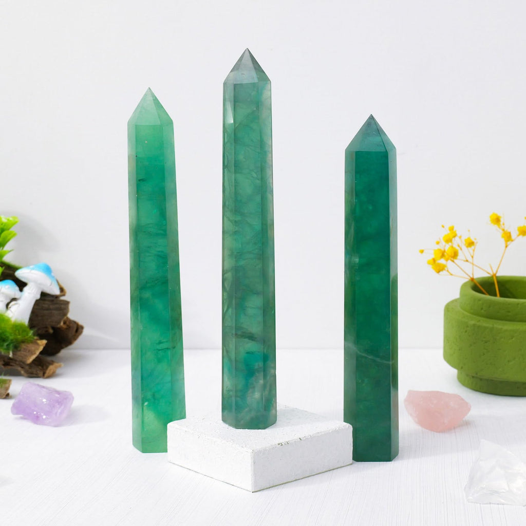 Apengshi 1PCS Natural Crystal Green Fluorite Tower 5.9-6.3 (15-16cm) 6 Faceted Single Point Prism Healing Crystal Wand for Medit