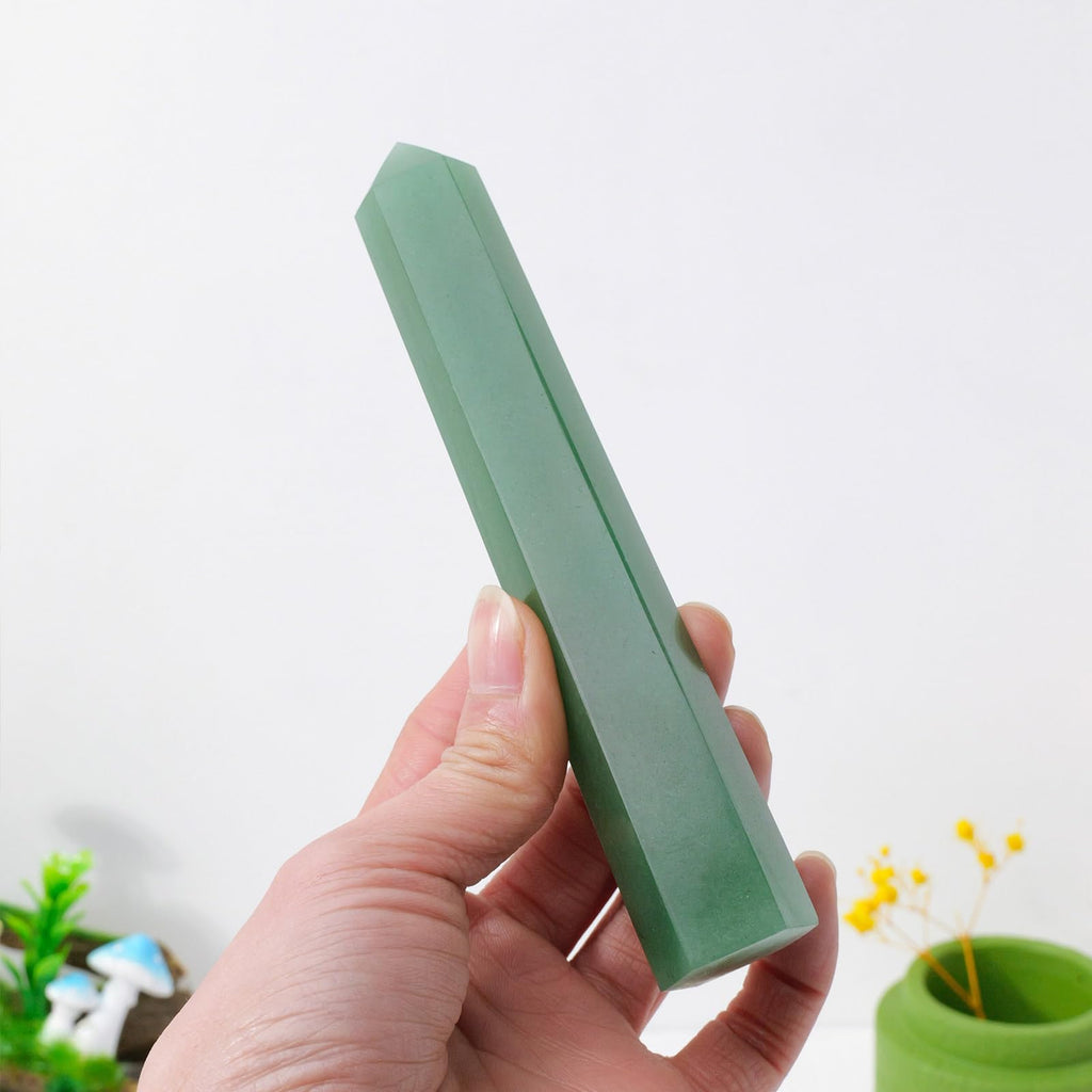 Apengshi 1PCS Natural Crystal Green Aventurine Tower 5.9-6.3 (15-16cm) 6 Faceted Single Point Prism Healing Crystal Wand for Med