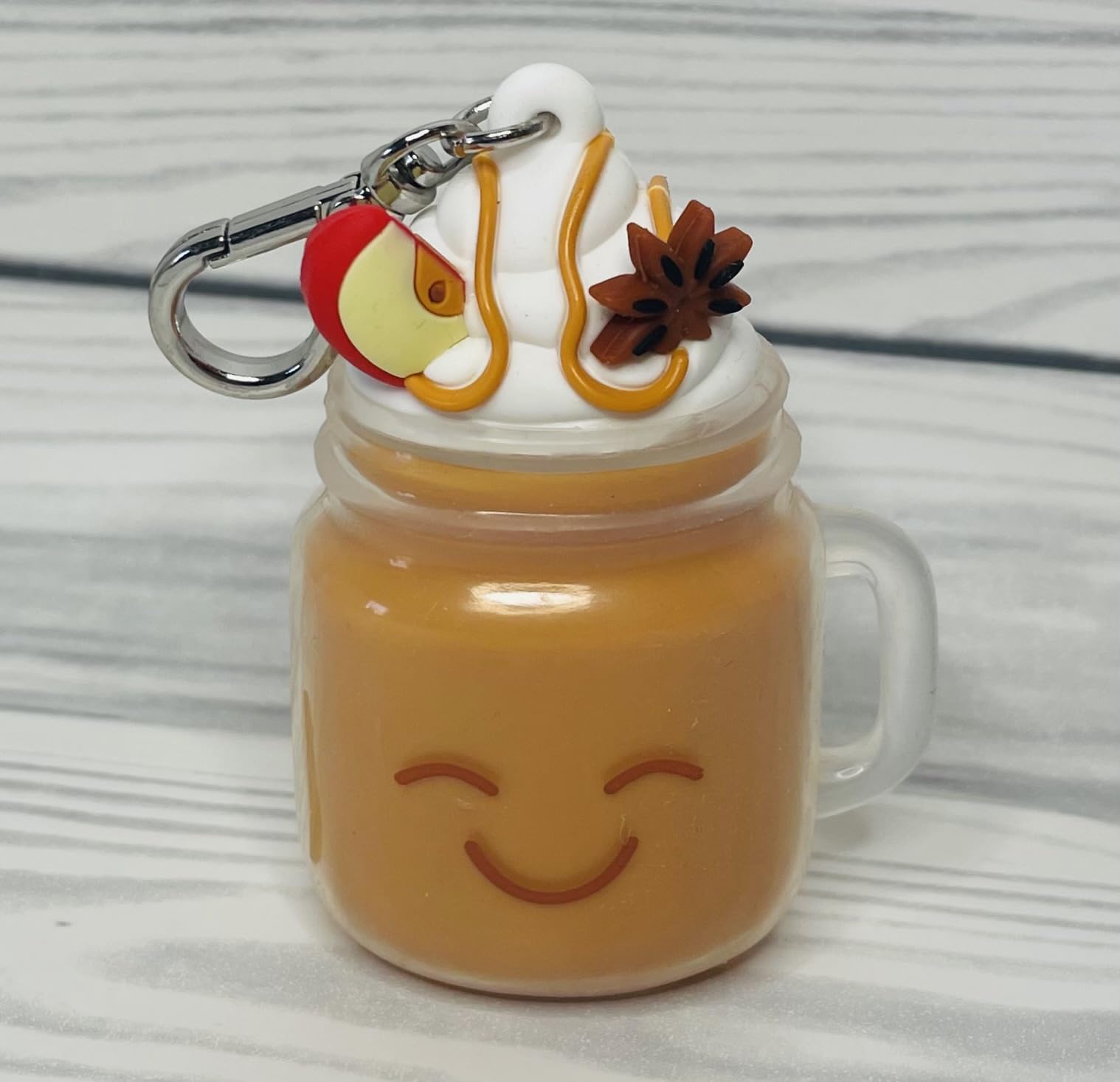 Bath and Body Works Apple Cider Happy Mug Pocketbac Hand Sanitzer Holder