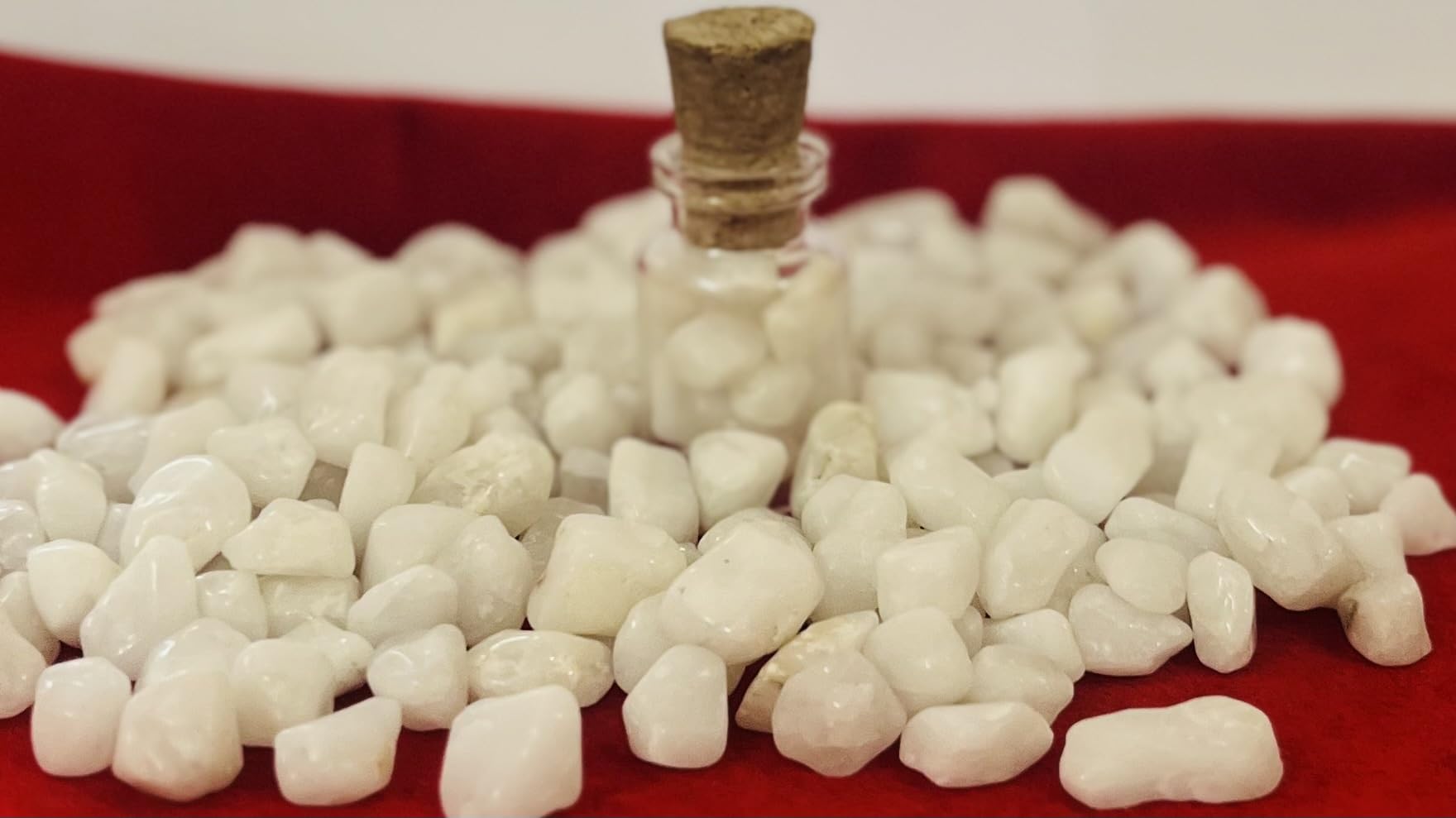 Indian Consigners Natural Crushed Polished Tumbled Gem Stone Chips, Decoration & Healing Crystals (White Quartz)