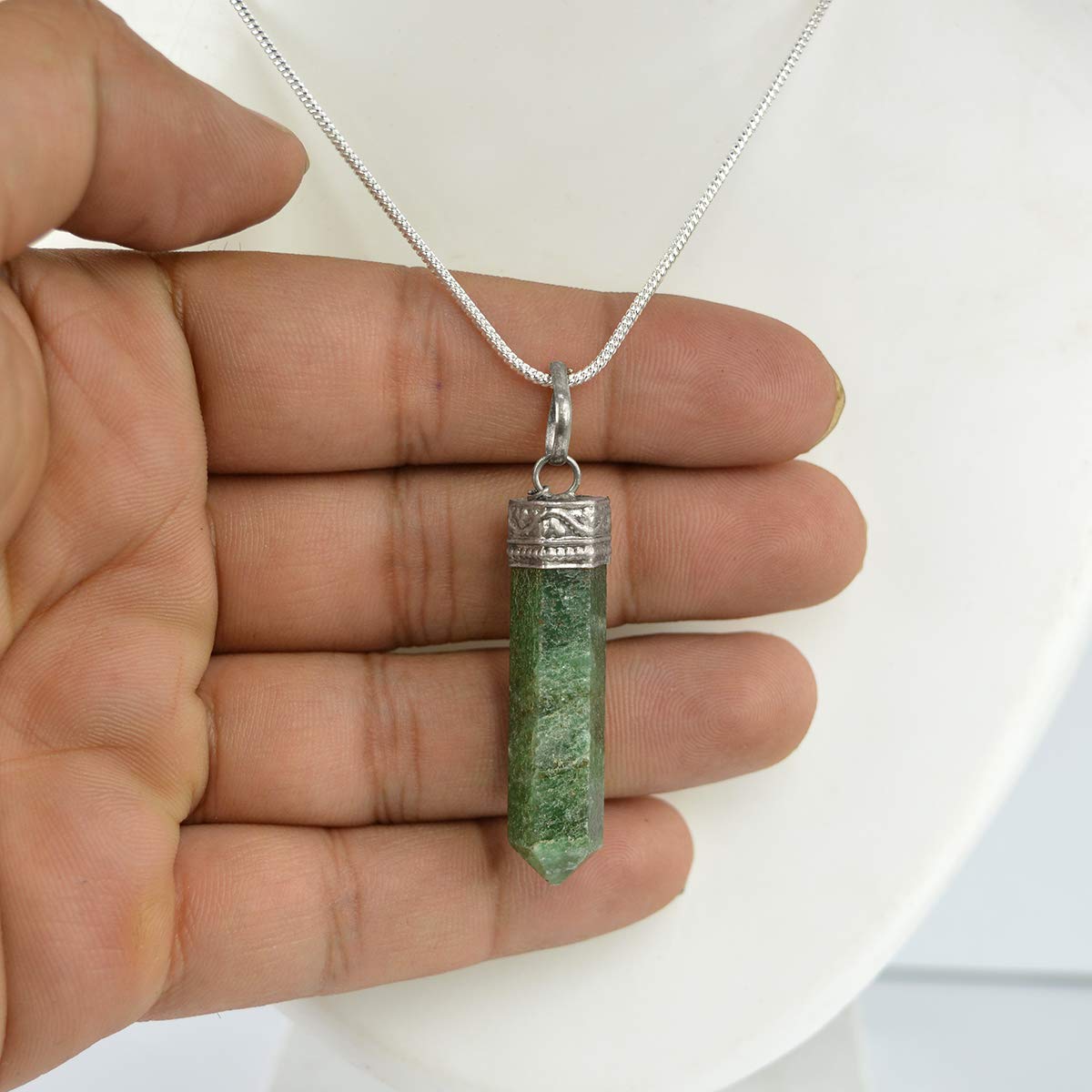 Reiki Crystal Products Green Avenutuine Pendant Pencil Shape Crystal Stone Pendant/Locket with Metal Chain for Reiki Healing & C