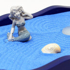 Natures Mark Mini Zen Garden Kit for Desk with Rake, Blue Sand, Miniature Mermaid Clam Corlal Figures, Wavy Base, Glass Rocks