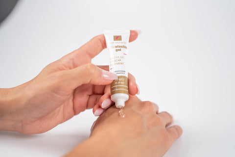 LIPOELASTIC Silicon Scar Gel - Effective Scar Treatment with Vitamin E