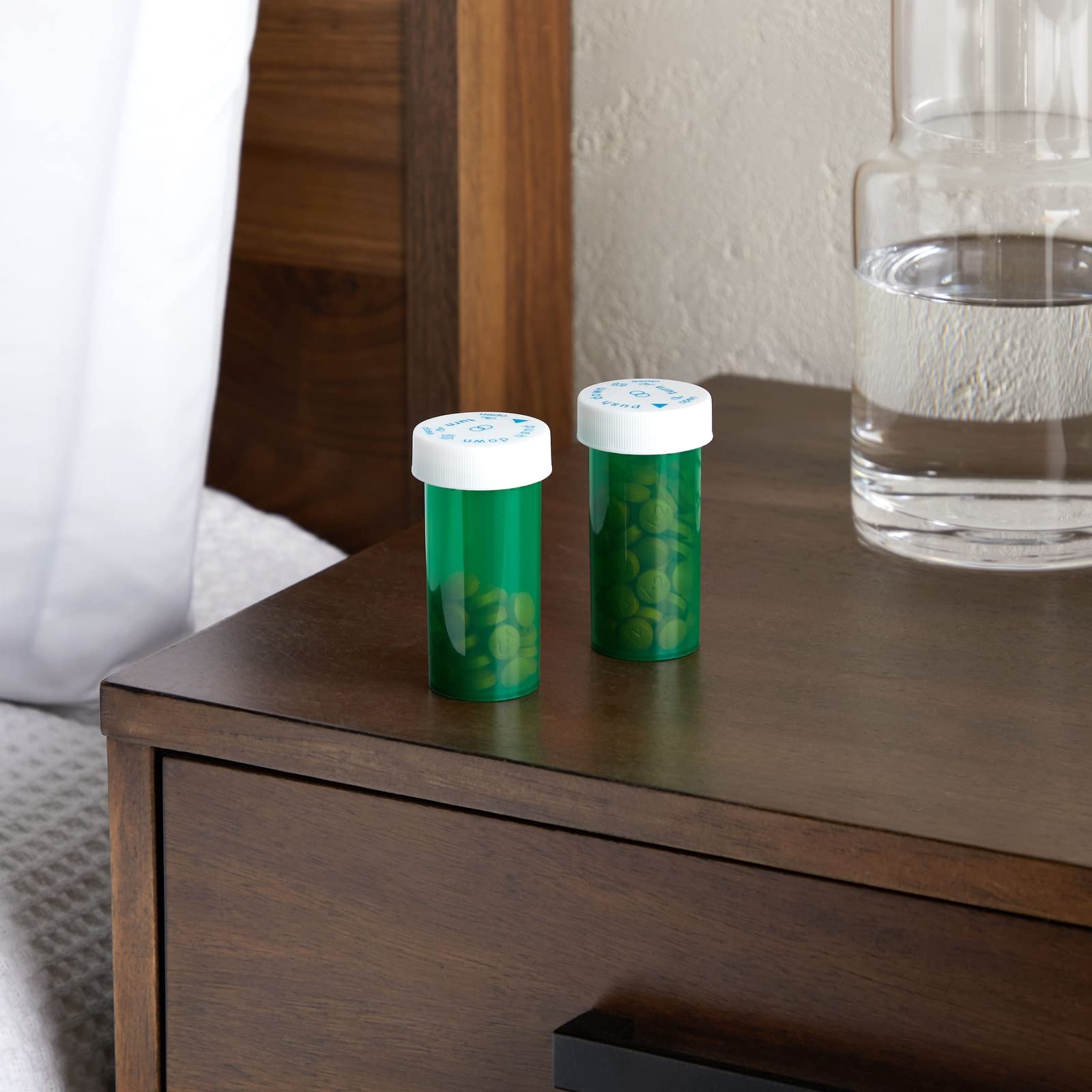 Juvale Pill Bottles - 250 Pack, 13 Dram Capacity, Green Bottles & White Lids - Prescription Vials & Pharmacy Vials with Child-Re