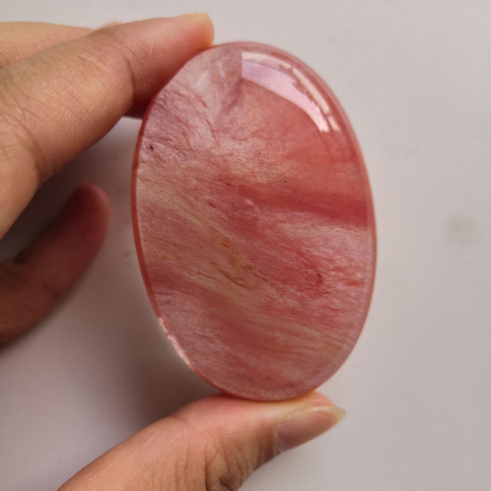Loveliome Natural Cherry Quartz Oval Polished Worry Stones, Healing Crystal Indoor Fountain Stones Massage Energy Anxiety Relief