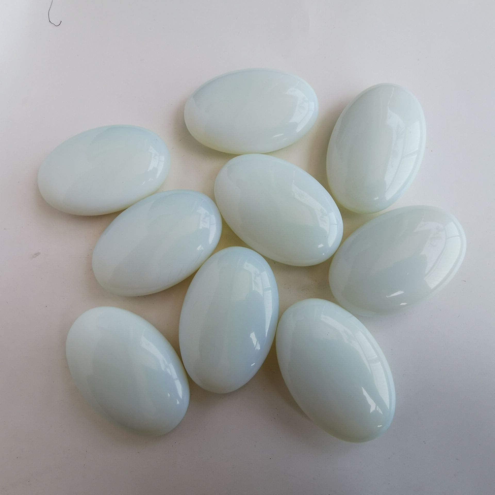 Loveliome Synthesis Opalite Oval Polished Worry Stones, Healing Crystal Indoor Fountain Stones Massage Energy Anxiety Relief Ite