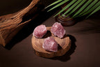 NUKAYAI 2Pcs Strawberry Quartz 1.8-2.2 Large Raw Crystals Rocks Rough Stones Healing Crystal for Polishing Decoration DIY Wrappi