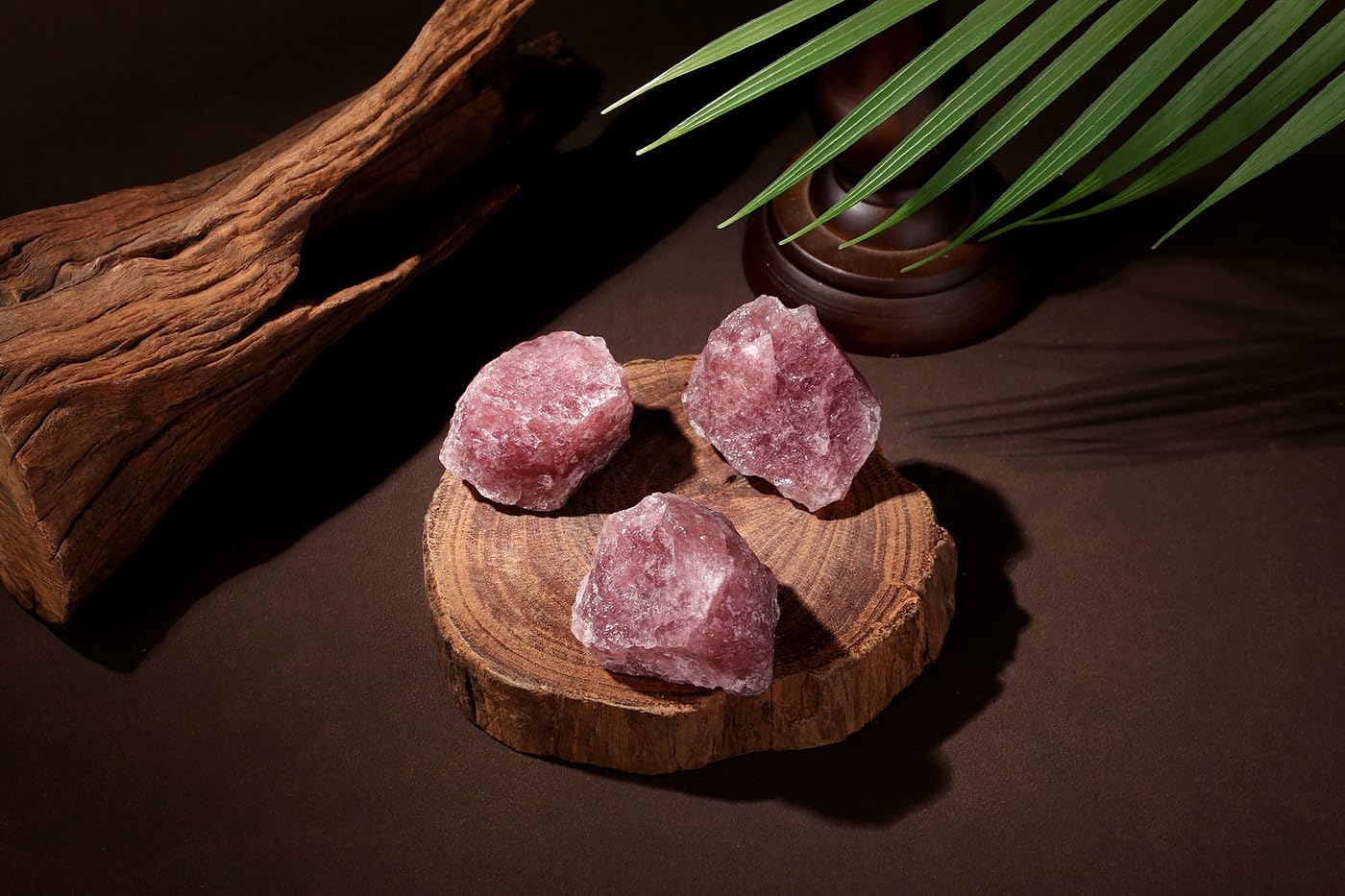 NUKAYAI 2Pcs Strawberry Quartz 1.8-2.2 Large Raw Crystals Rocks Rough Stones Healing Crystal for Polishing Decoration DIY Wrappi