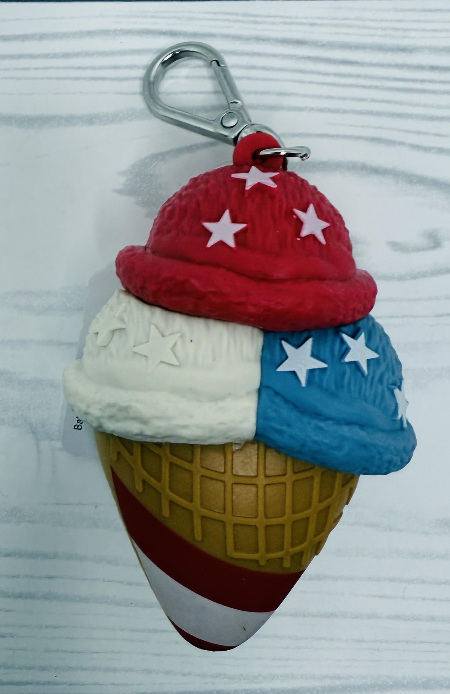 Bath and Body Works Red, White, Blue With Stars Ice Cream Cone Pocketbac Hand Sanitzer Holder