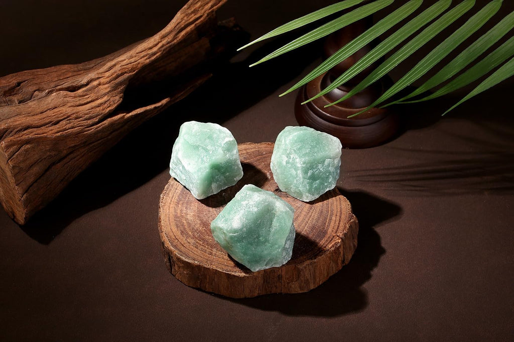 NUKAYAI 2Pcs Green Aventurine 1.8-2.2 Large Raw Crystals Stones Rough Rocks Healing Crystal for Wrapping Wire Wicca Reiki Cabbin