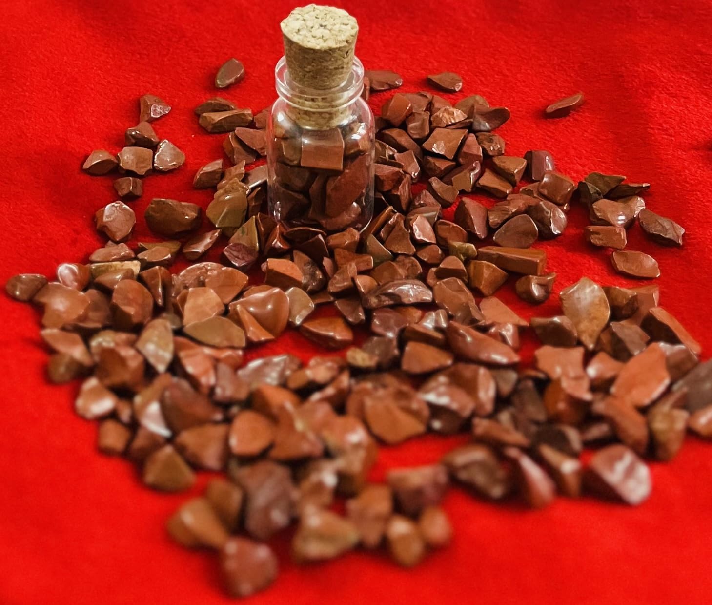 Indian Consigners Natural Crushed Polished Tumbled Gem Stone Chips, Decoration & Healing Crystals (Red Jasper)