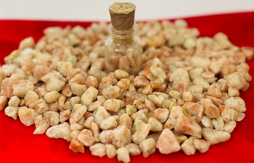 Indian Consigners Natural Crushed Polished Tumbled Gem Stone Chips, Decoration & Healing Crystals (Sun Stone)