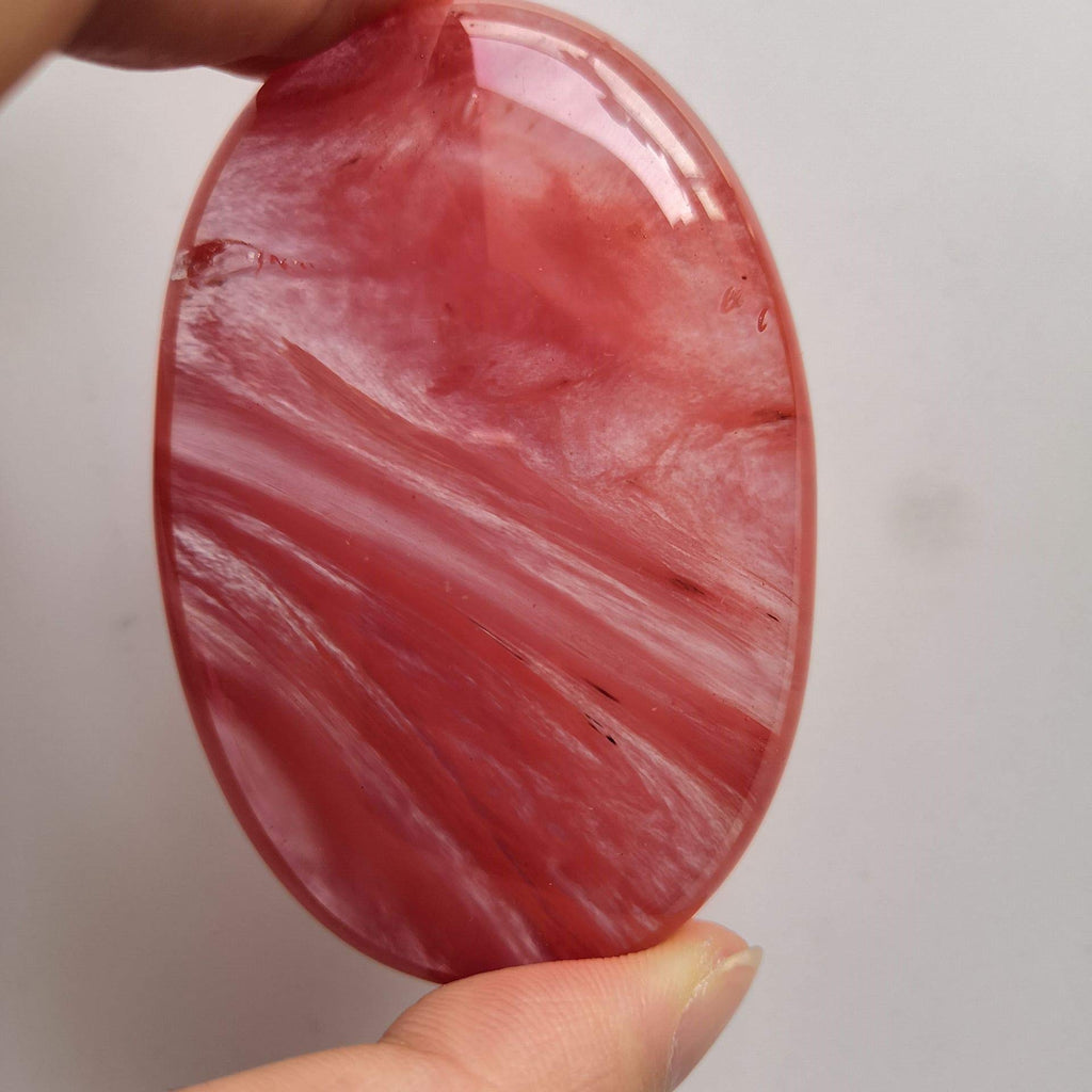 Loveliome Natural Cherry Quartz Oval Polished Worry Stones, Healing Crystal Indoor Fountain Stones Massage Energy Anxiety Relief