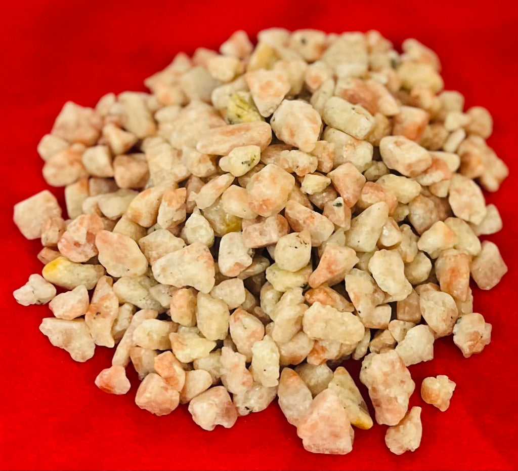 Indian Consigners Natural Crushed Polished Tumbled Gem Stone Chips, Decoration & Healing Crystals (Sun Stone)