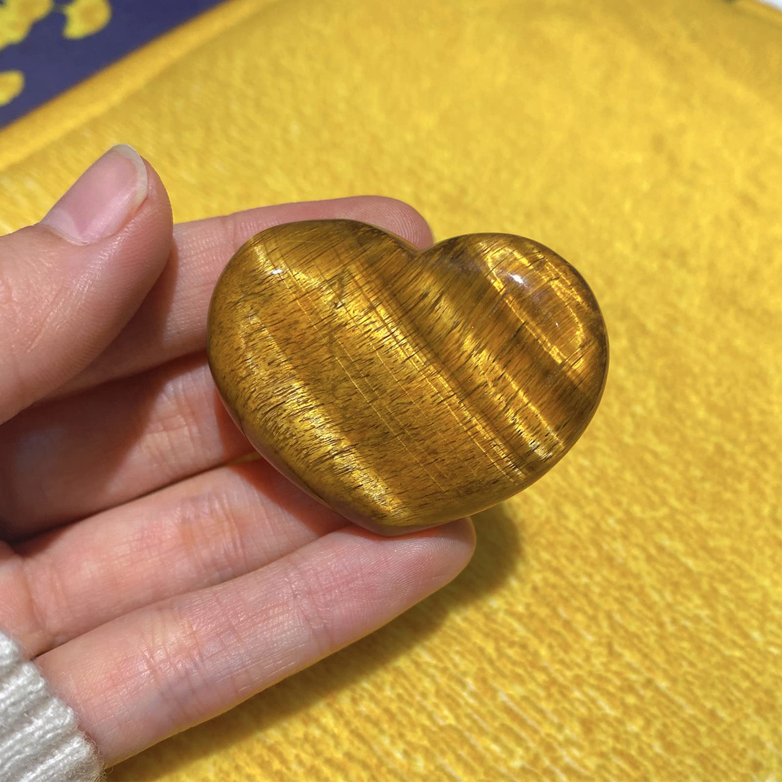 QINJIEJIE 1.8'' Large Heart Crystal Love Stone Tigers Eye Smooth Gua Sha Healing Crystals Decor Meditation Yoga Worry Stones Gem