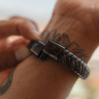 SERASAR Mens Leather Bracelet 17cm Silver Presents Men Gift Box Cowhide Braided Magnetic Clasp Multi Layer Wrap Rope Mans Male B
