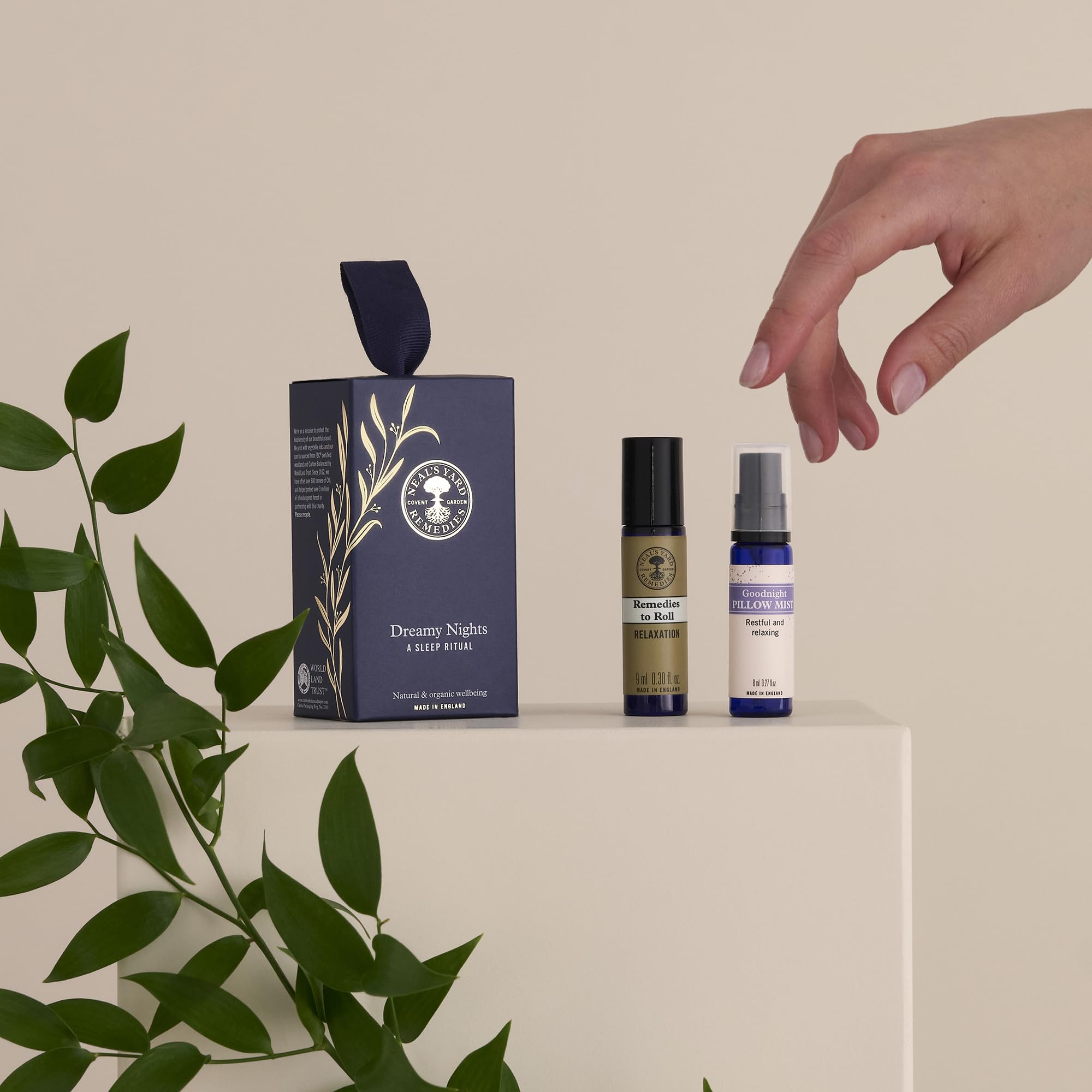 Neals Yard Remedies Dreamy Nights A Sleep Ritual, Gift Set with Pillow Spray & Essential Oil Roll On Infused with Lavender, Veg