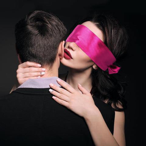 FRESHME Satin Sleeping Mask - Eye Mask for Sleeping Comfortable Adjustable Eye Blindfold Cover for Women Men Night Travel Nap Yo