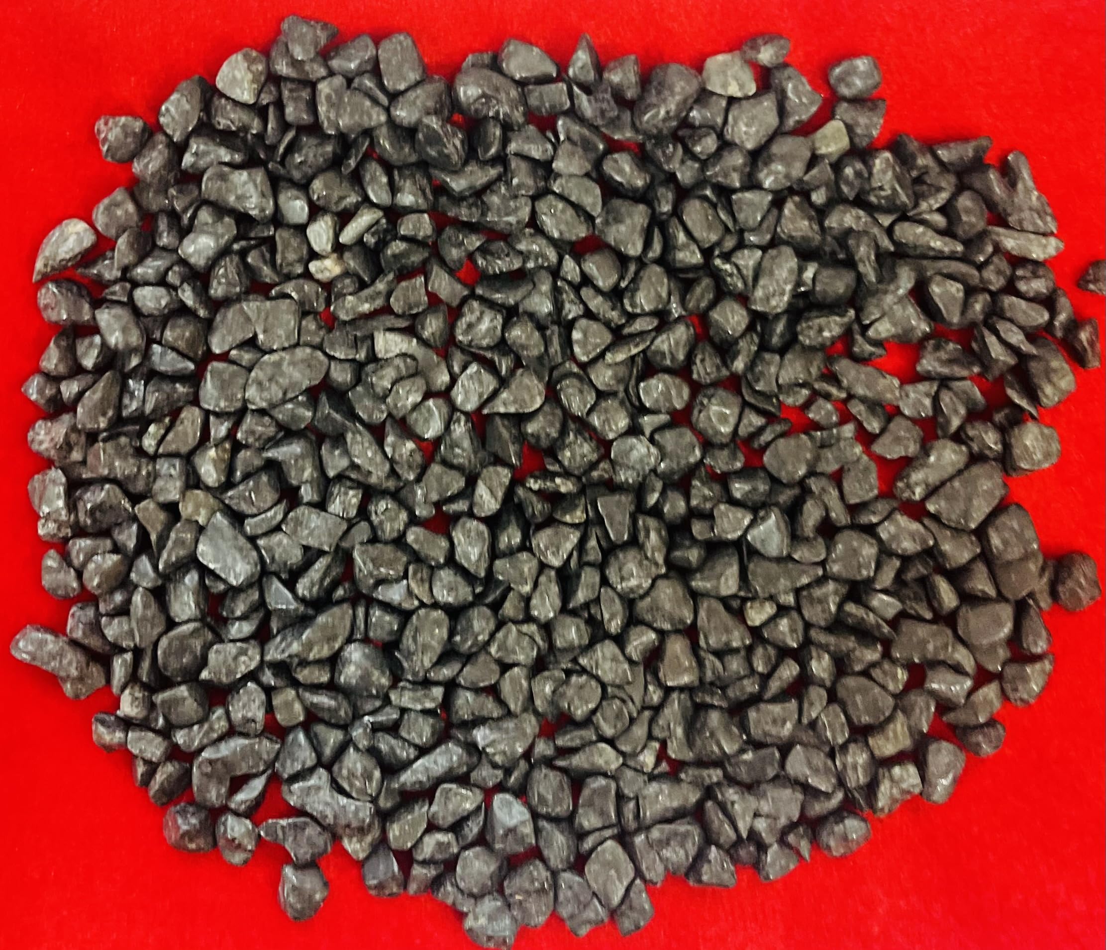 Indian Consigners Natural Crushed Polished Tumbled Gem Stone Chips, Decoration & Healing Crystals (Black Tourmaline)