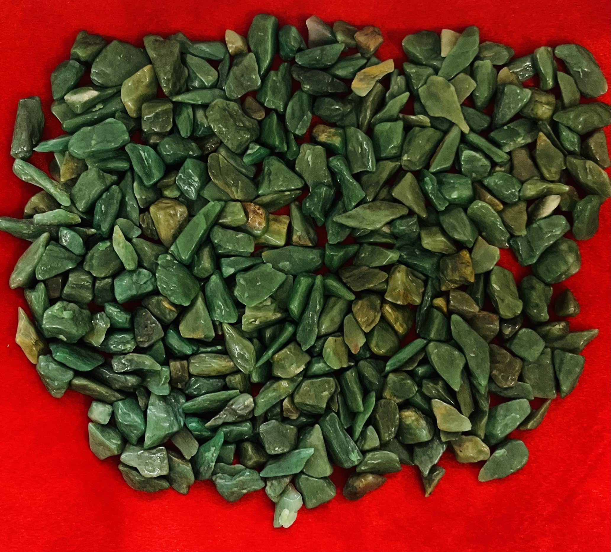 Indian Consigners Natural Crushed Polished Tumbled Gem Stone Chips, Decoration & Healing Crystals (Green Jade)