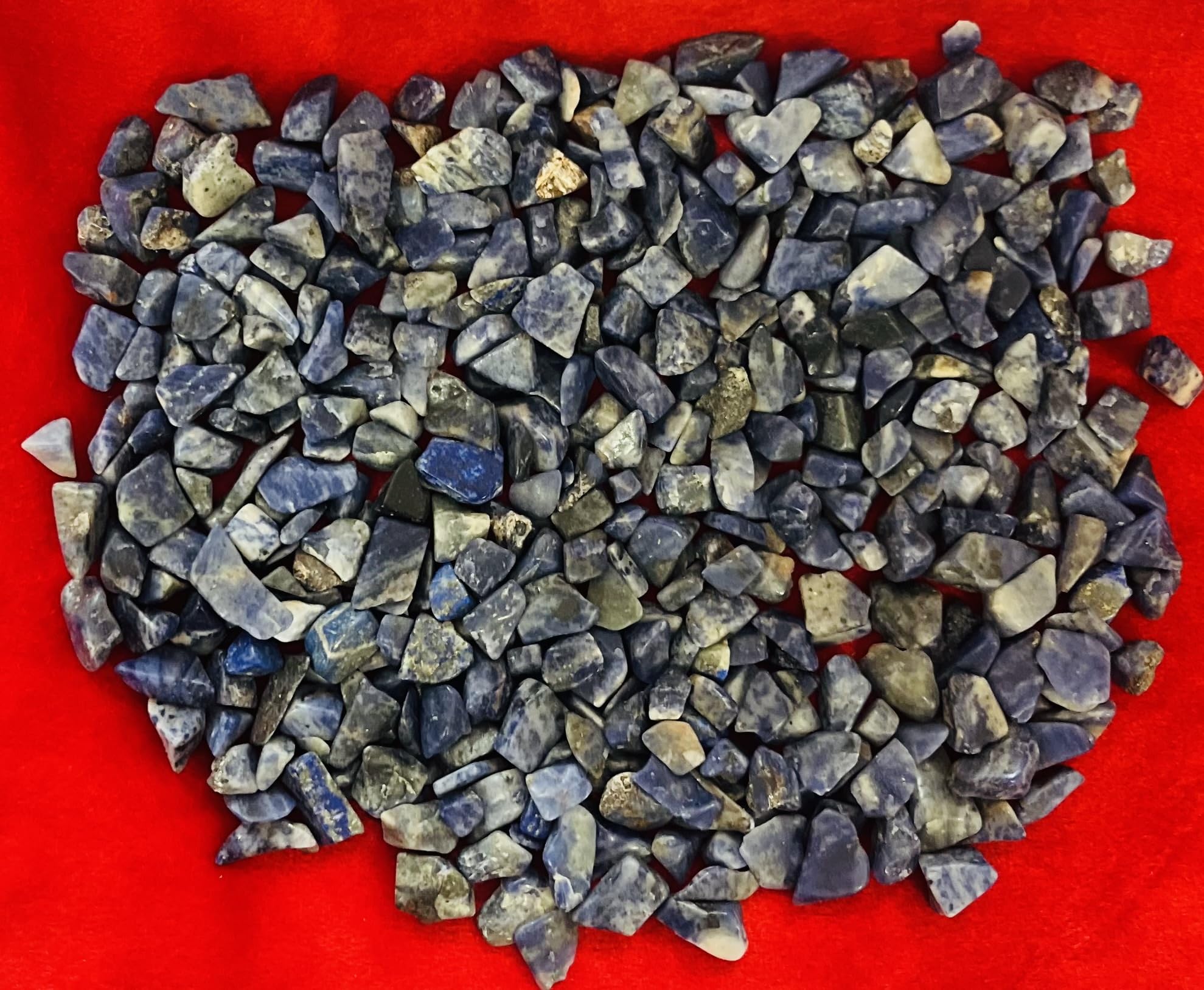 Indian Consigners Natural Crushed Polished Tumbled Gem Stone Chips, Decoration & Healing Crystals (Sodalite)