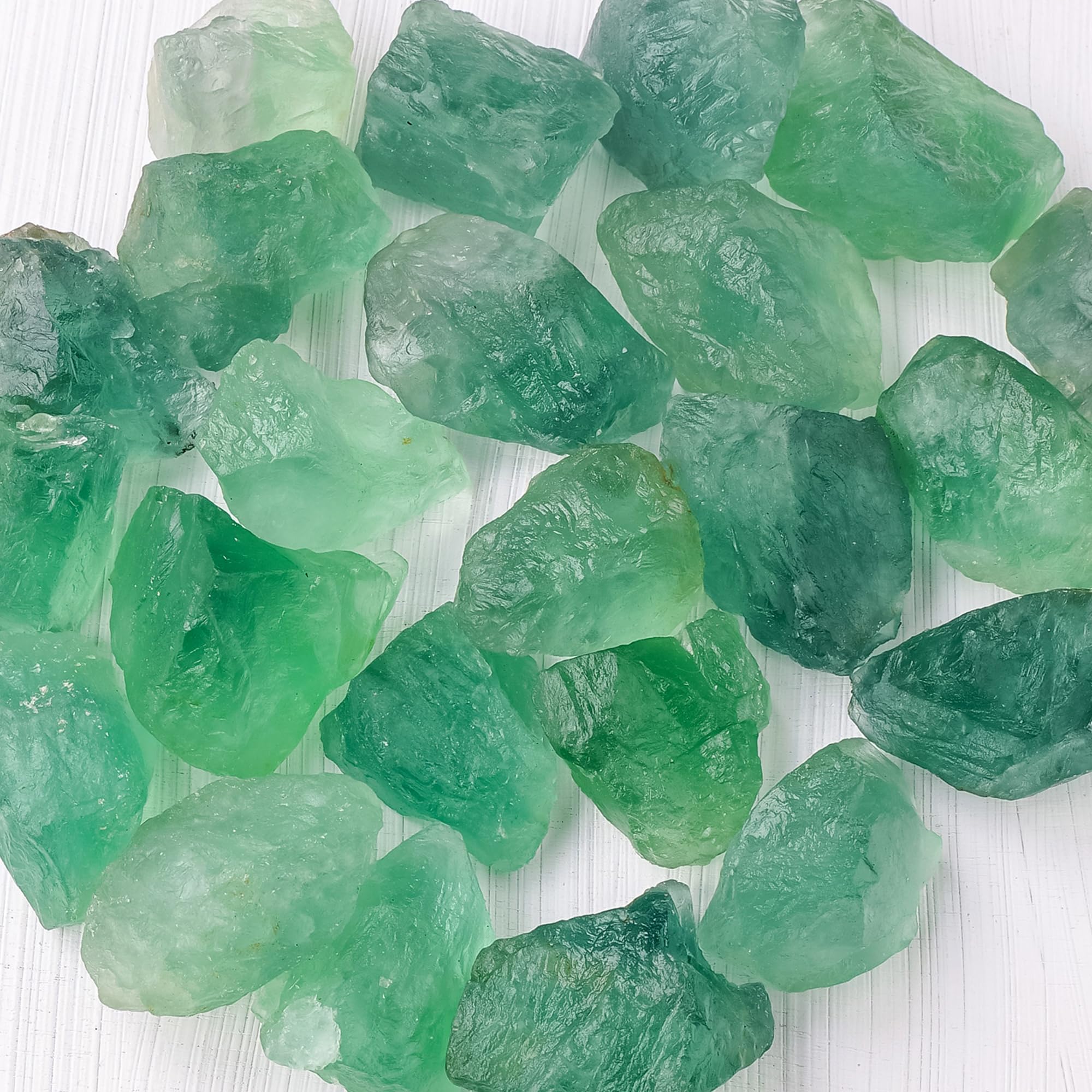 Apengshi Green Fluorite Raw Crystals 2PCS Natural Rough Rocks Healing Crystal and Stones DIY Raw Stones Meditation Fountain Gard