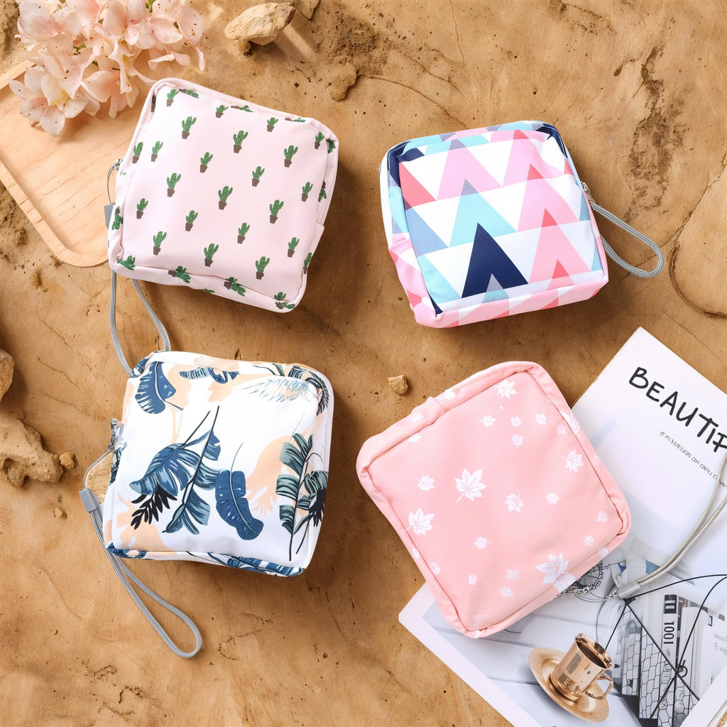 APLZGMG 4Pcs Portable Sanitary Napkin Storage Bag Reusable Period Pad Pouch Mini Menstrual Pad Zipper Bag with Lanyards First Pe