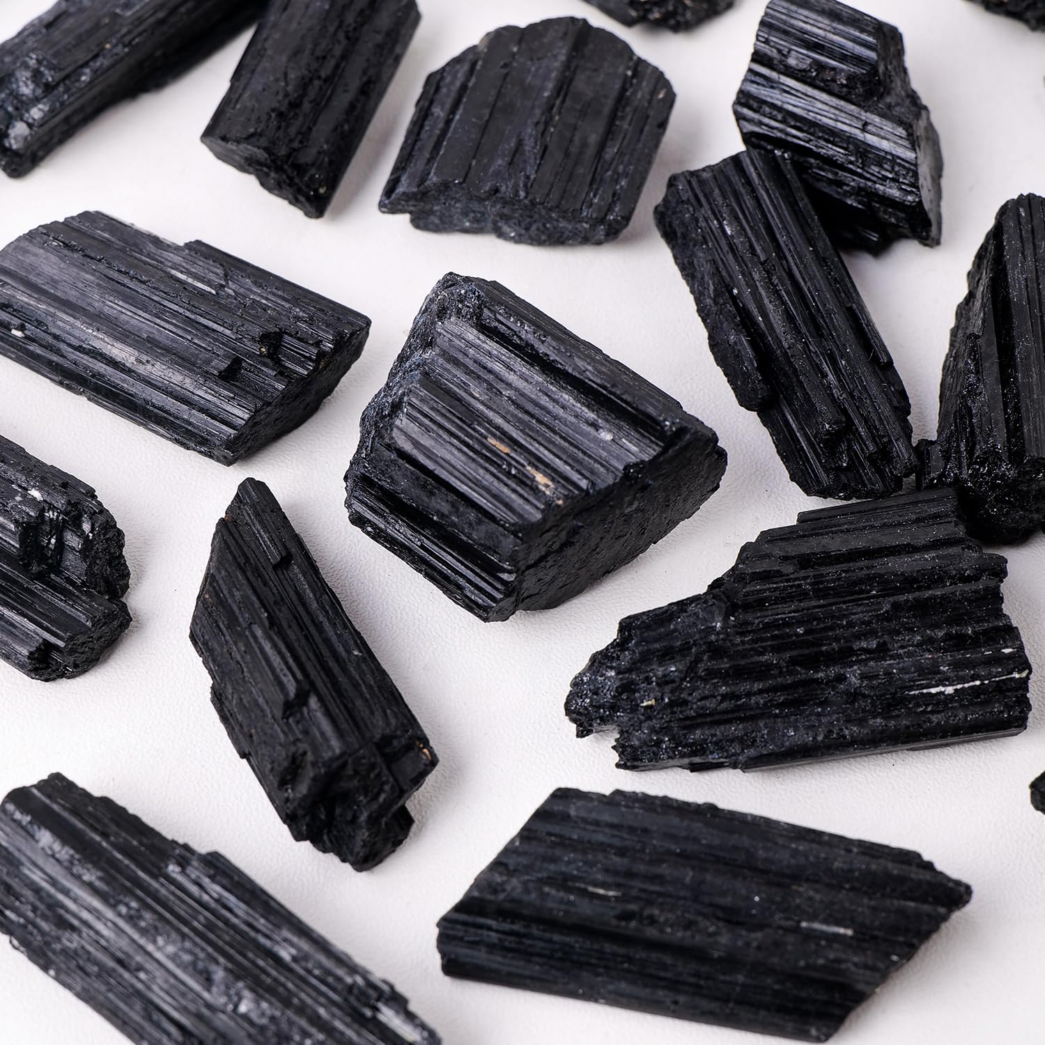 Apengshi Natural Raw Black Tourmaline Crystal 2PCS Healing Rough Black Tourmaline Crystal for Meditation Chakra Balance Tumbling