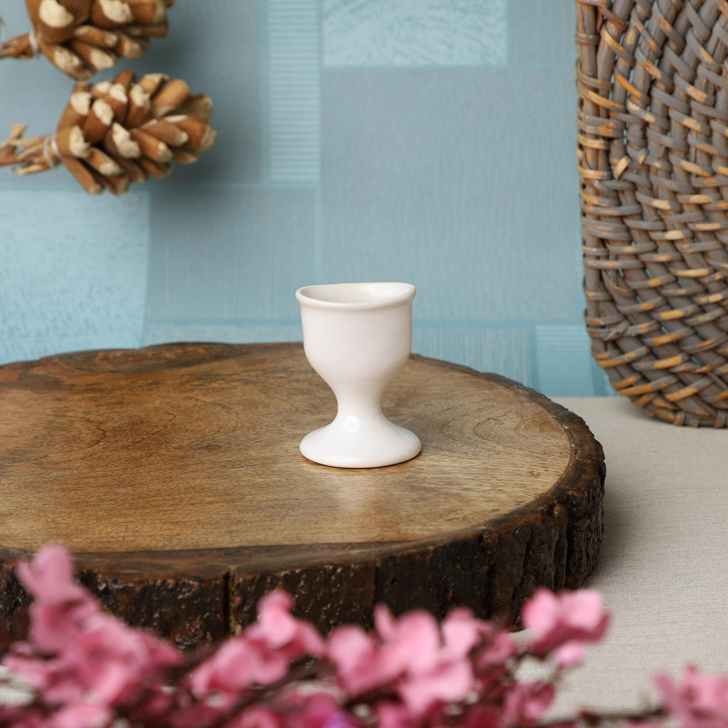Eye Wash Cup White Color, made of Porcelain Ceramic for Keep Your Eyes Clean and Healthy with Storage Container