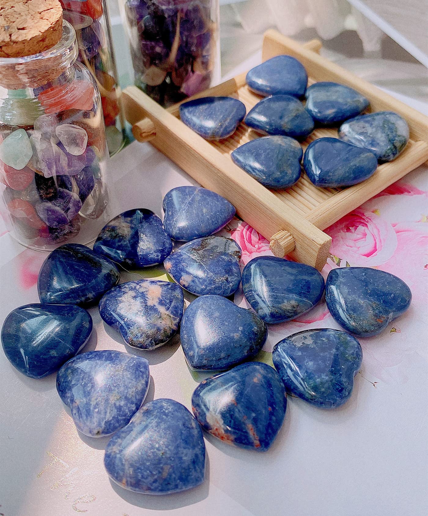 QINJIEJIE 20 PCS Sodalite Heart Crystals Natural Healing Crystal Polished Pocket Stones Mini Cute Palm Love Gemstones Set Bulk W
