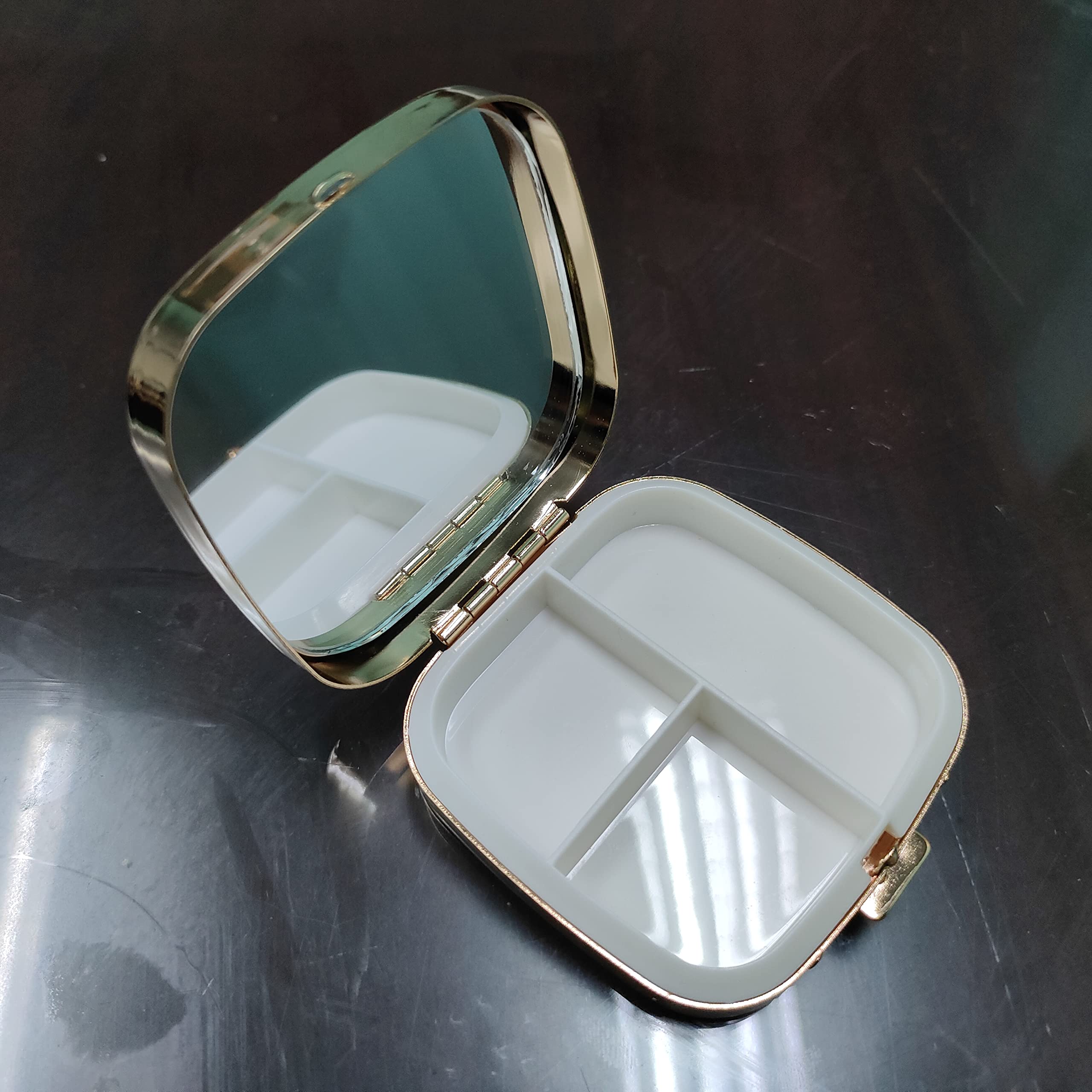 Fashion Elegant Medicine Portable Double Protection Switch Metal Travel Pill Box with Mirror (Small, 3 compartments, Gold)