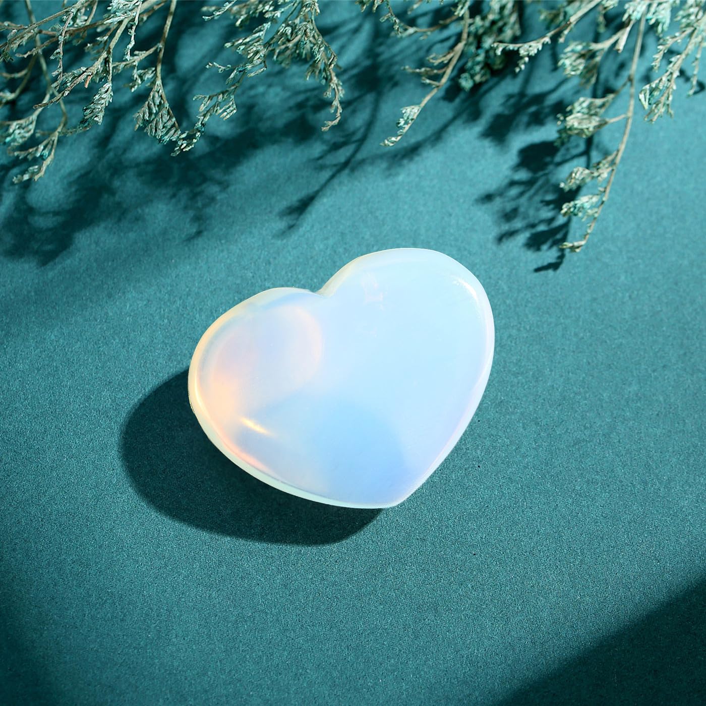 MAIBAOTA 45 mm Opal Stones Heart Love Crystal Valentines Gifts for Herfriend Wife Palm Stone Reiki Crystal Gemstone Worry Stones