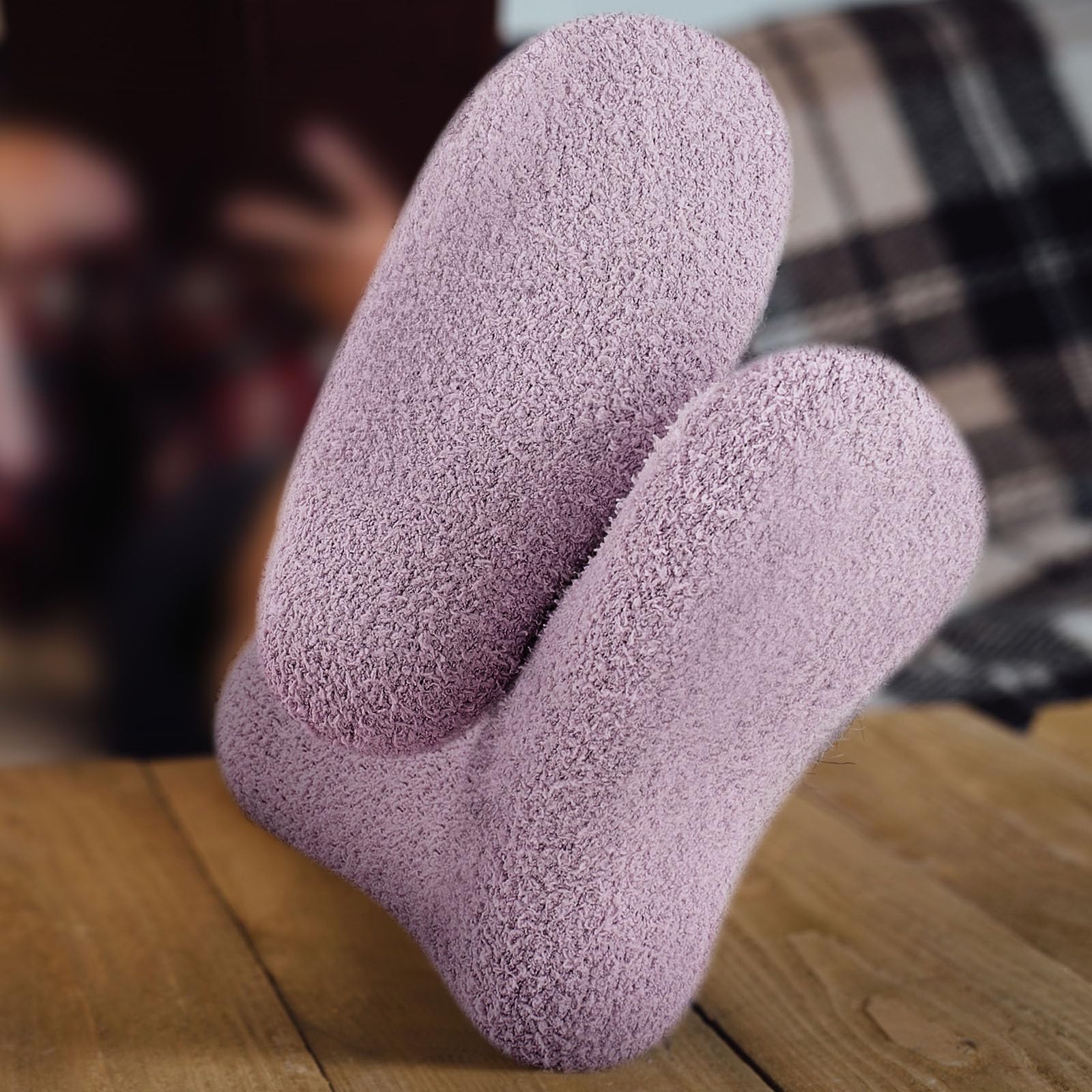 Shyyween 4 Pairs Extra Width Fleece Socks 13-15 Bariatric Socks Hospital Winter Coral Fleece Warm Soft Non Slip Sock for Women M