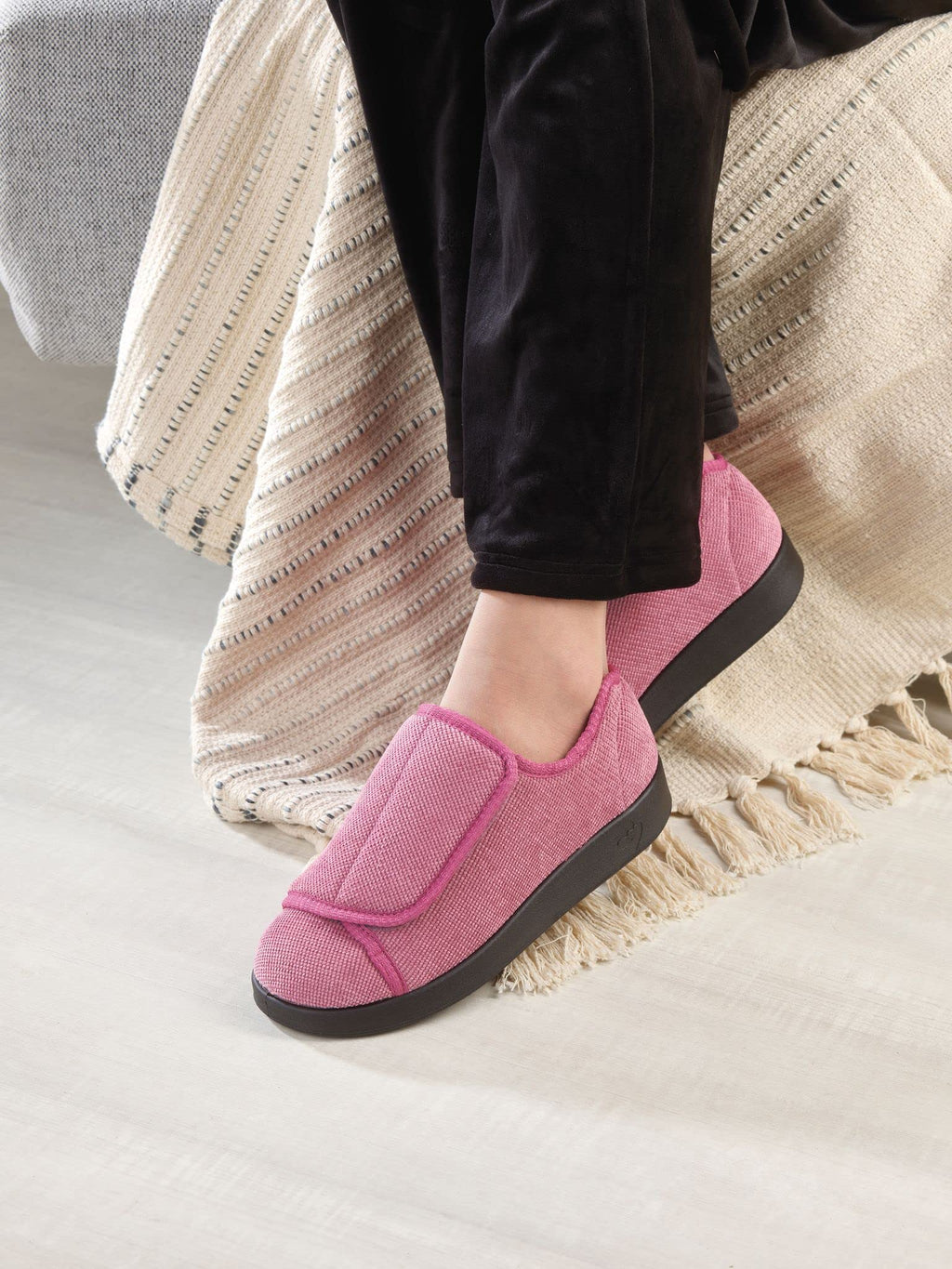 Silverts Diabetic Shoes for Women Wide Width, Diabetic Slippers for Women Wide Width, Shoes for Edema and Swollen Feet, Slippers