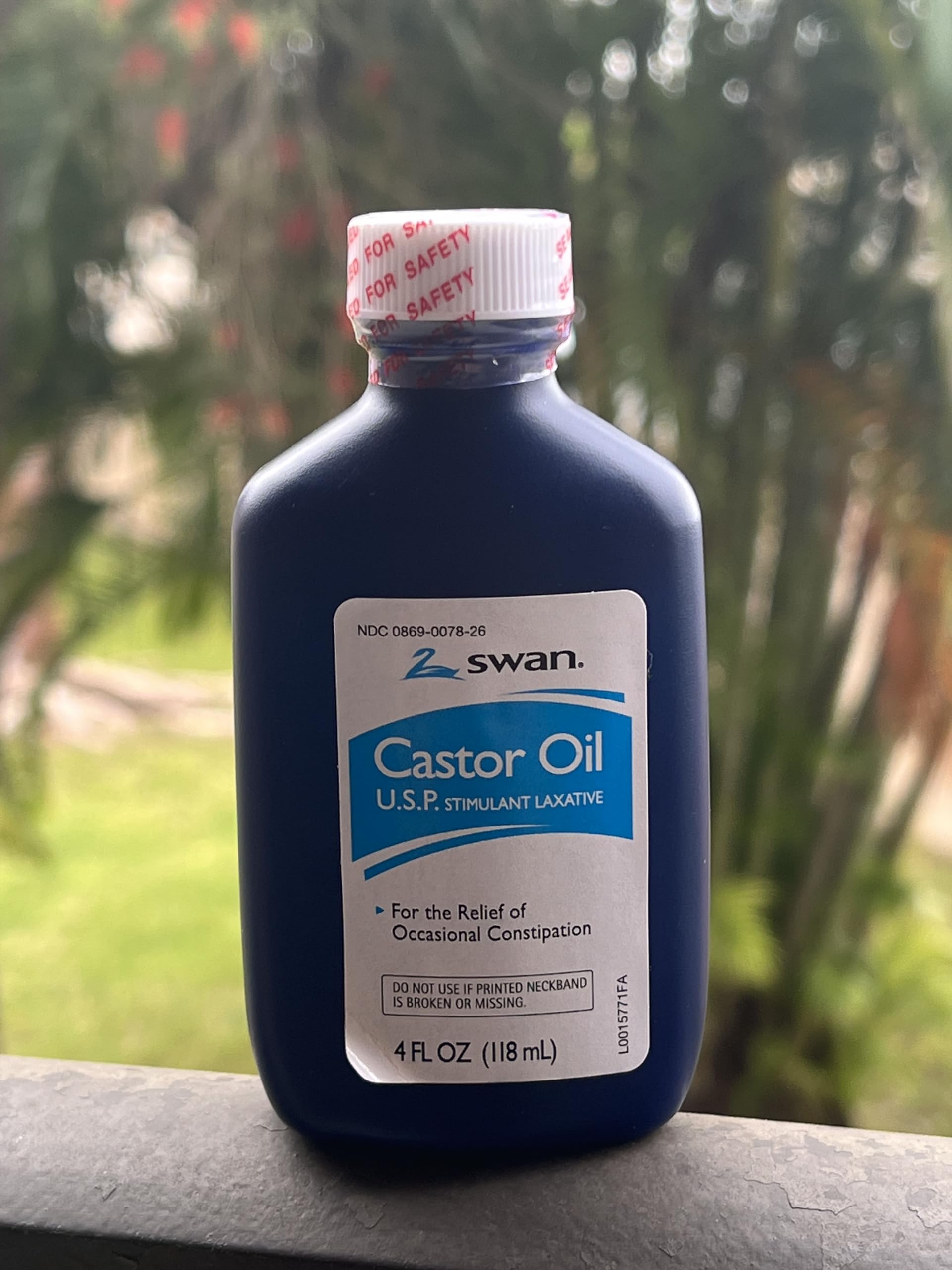 Sweebag SWAN Castor Oil USP 100% Stimulant Laxative for Relief of Occasional Constipation 4 Fl Oz (Pack of 2) Plus Bag Strong an