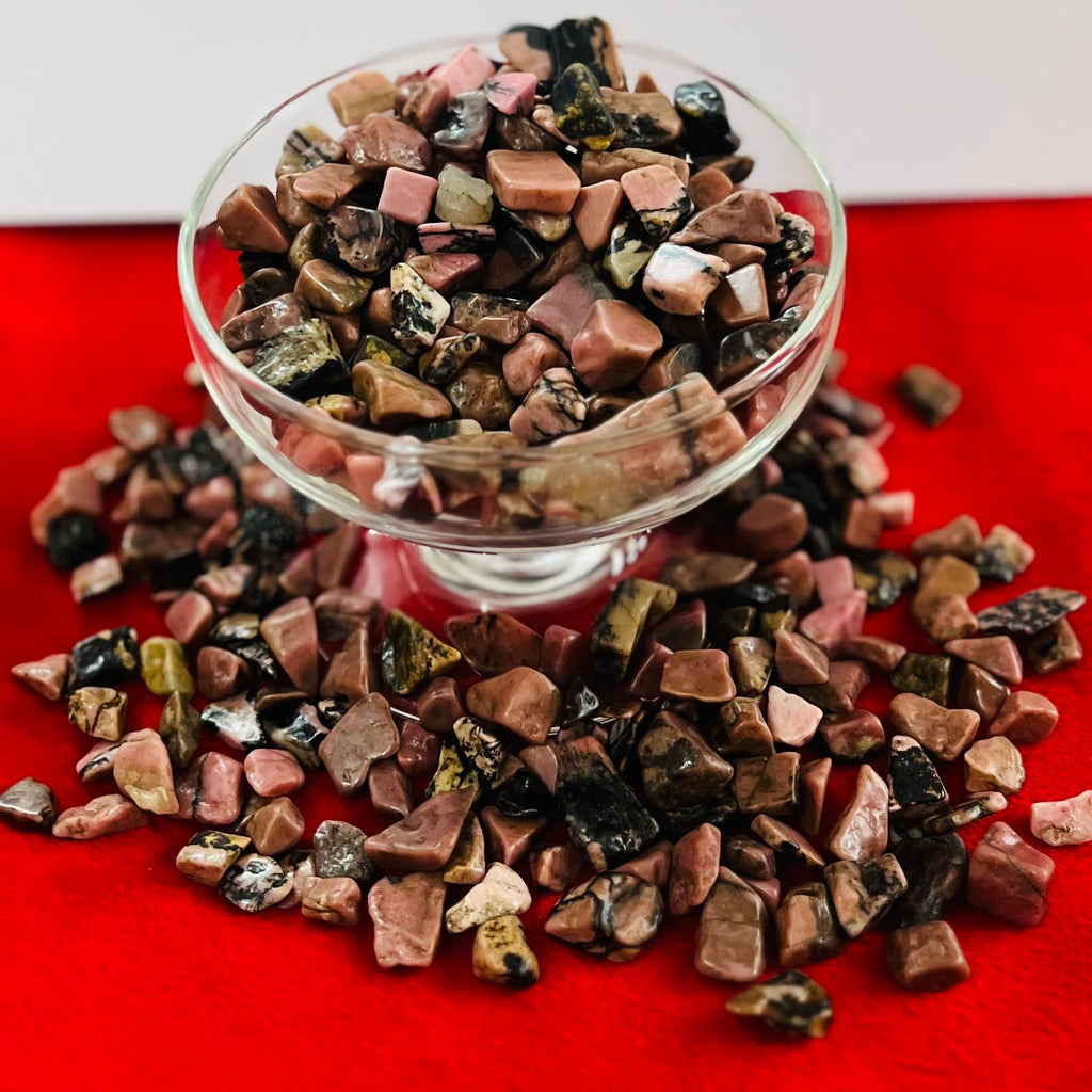 Indian Consigners Natural Crushed Polished Tumbled Gem Stone Chips, Decoration & Healing Crystals (Rhodonite)