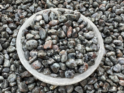 GAF TREASURES 2 oz Lot Natural Semi Tumbled Gemstone Chips, Crushed Mini Crystals, Undrilled Crystal Chips (Flame)