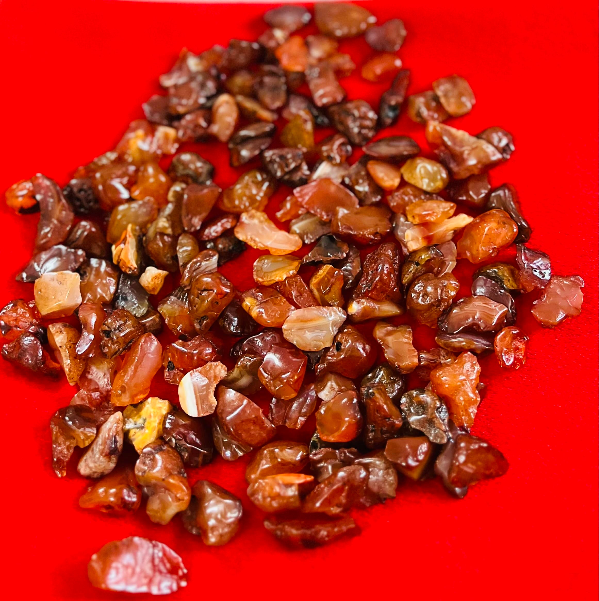 Indian Consigners Natural Crushed Polished Tumbled Gem Stone Chips, Decoration & Healing Crystals (Red Carnelian)