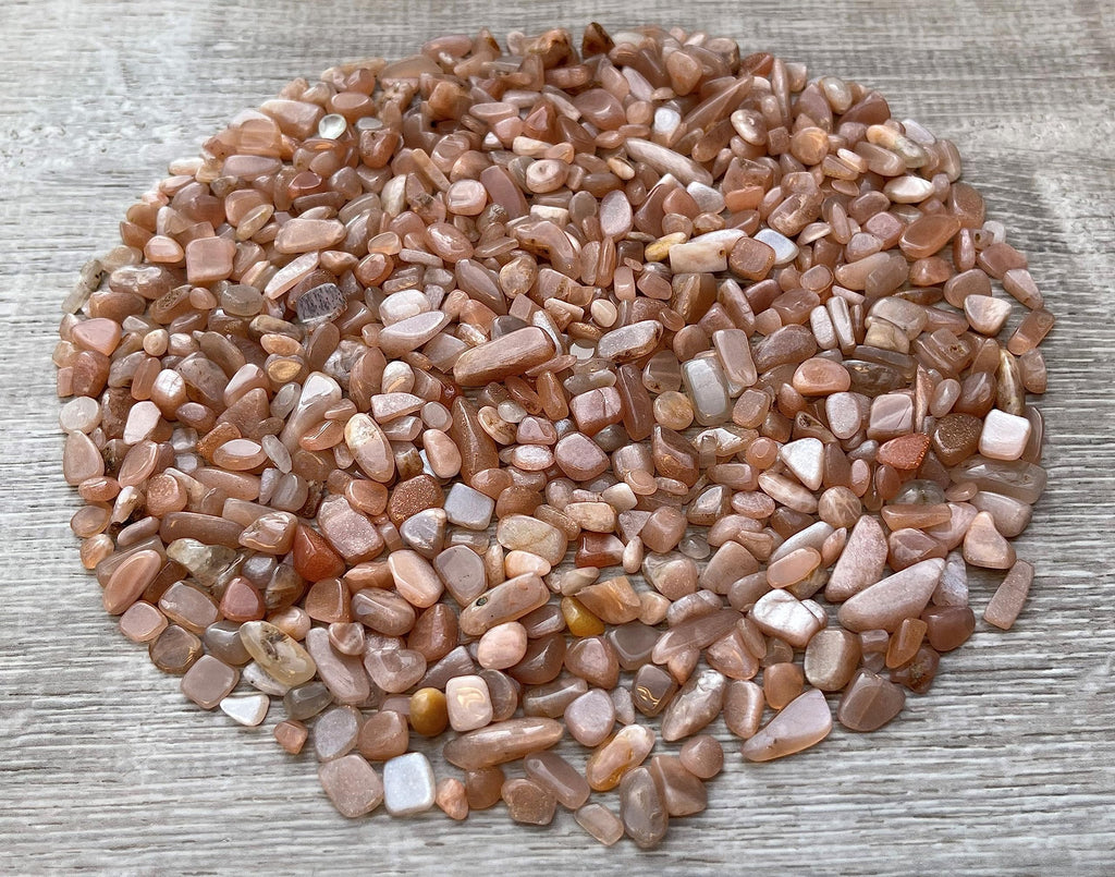 GAF TREASURES 2 oz Lot Natural Semi Tumbled Gemstone Chips, Crushed Mini Crystals, Undrilled Crystal Chips (Peach Moonstone)