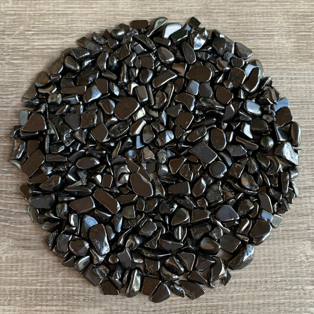 GAF TREASURES 2 oz Lot Natural Semi Tumbled Gemstone Chips, Crushed Mini Crystals, Undrilled Crystal Chips (Shungite)