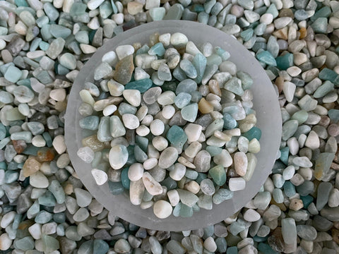 GAF TREASURES 2 oz Lot Natural Semi Tumbled Gemstone Chips, Crushed Mini Crystals, Undrilled Crystal Chips (Ruby Zoisite)