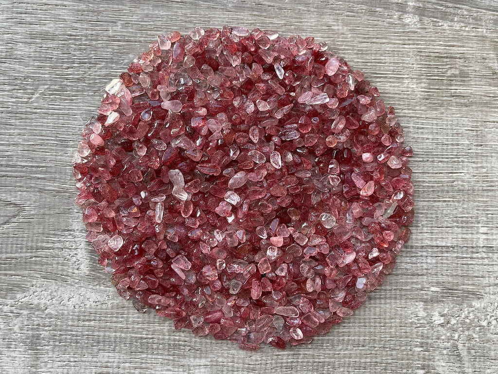 GAF TREASURES 2 oz Lot Natural Semi Tumbled Gemstone Chips, Crushed Mini Crystals, Undrilled Crystal Chips (Strawberry)